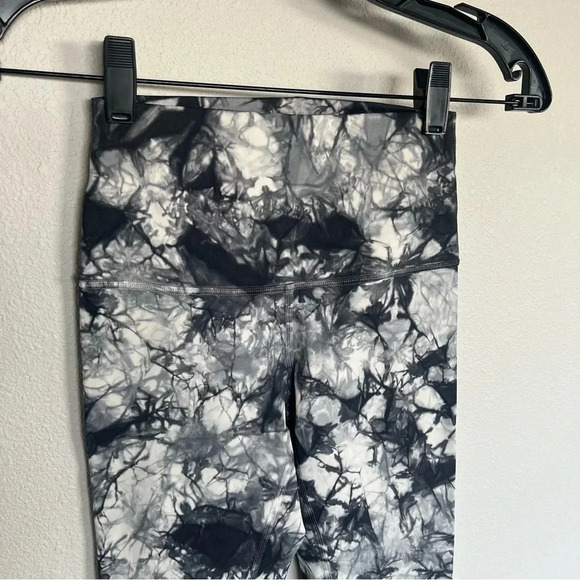 Lululemon Wunder Under Crop Hi-Rise Full-On Luxtreme Legging Dual Shibori 21" - Picture 4 of 9